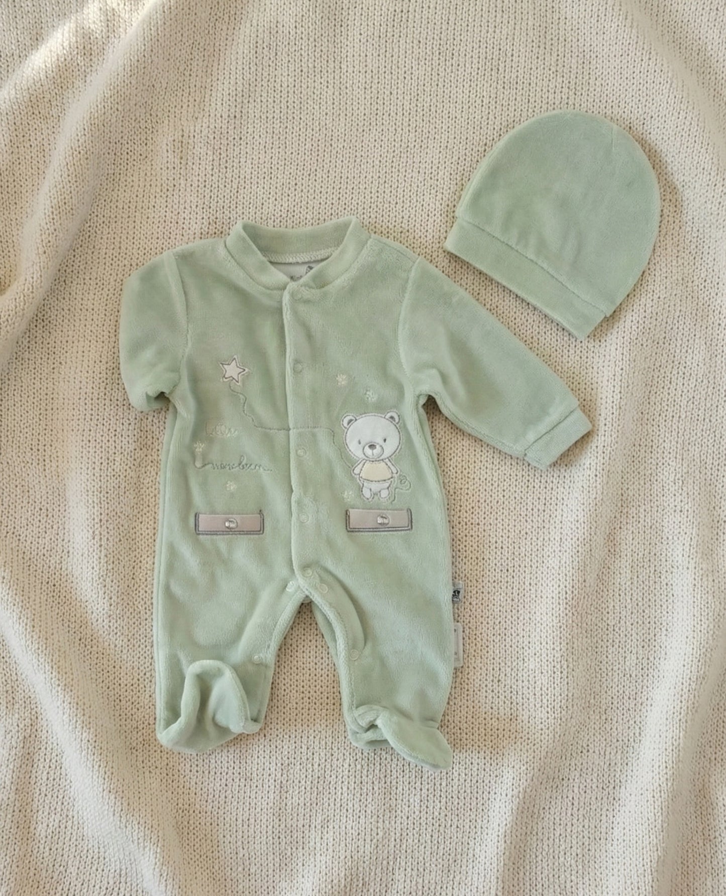 افرهول مخمل مع طقية